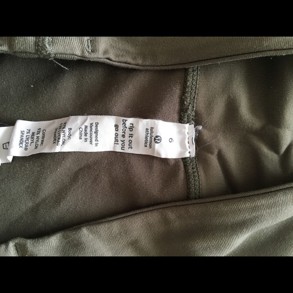 Lululemon crop leggings size 6 - Picture 4 of 4